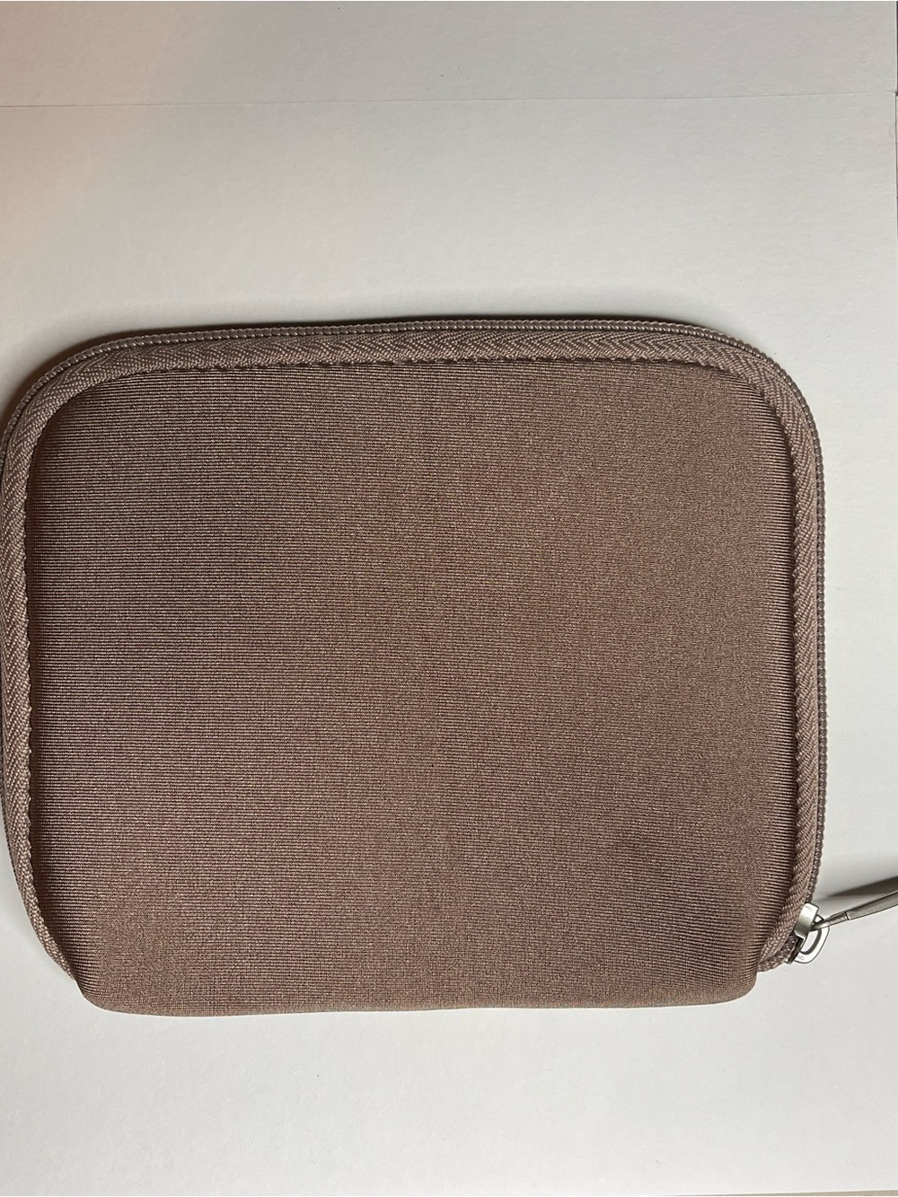 Women’s Compact Zipper Pouch - Taupe